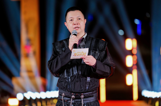 中华土鸡推广中心秘书长钟怡群