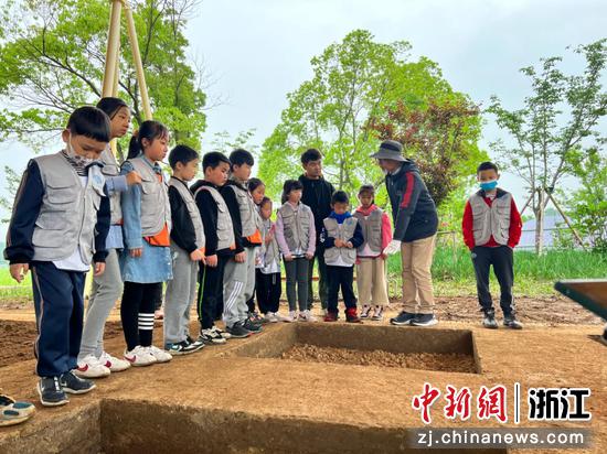 安吉考古大讲堂一景。（资料图，安吉县文化和广电旅游体育局供图）