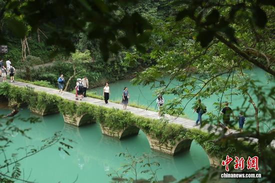 贵州荔波：秀美风光引客来