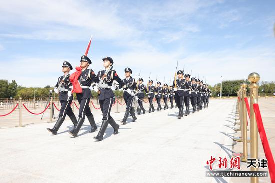 图为升旗仪式现场。（天机边检总站供图）