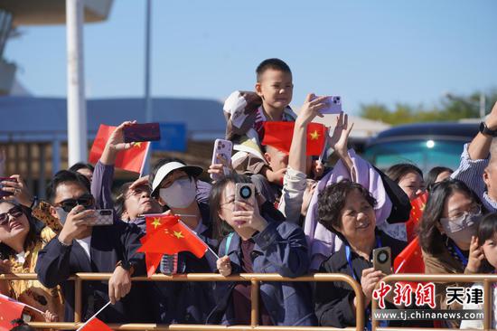 图为升旗仪式现场。（天机边检总站供图）