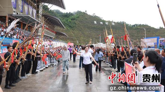 2026年“贵州村马”第四届端节全国赛马邀请赛在三都赛马城火热开赛