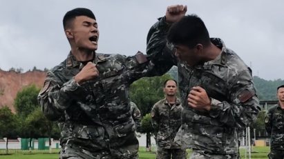 直击武警官兵练兵现场