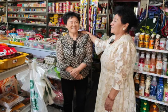 如何把“侨”字写成“家”字 这支“侨妈”服务队给出答案