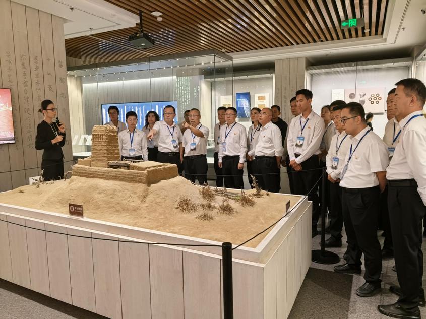 尉犁县：实地研学悟初心 对标取经强担当
