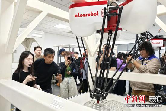 图为活动现场。（滨海新区区委网信办供图）