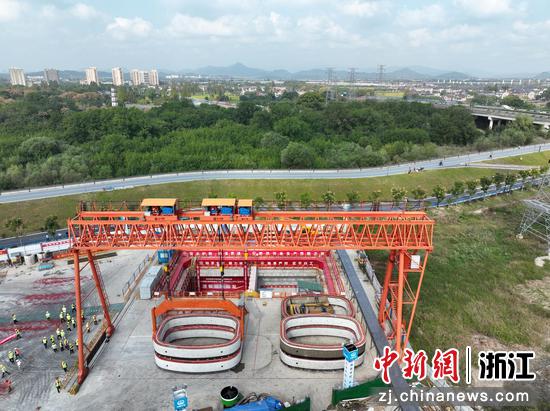 图为：航拍施工现场。（无人机照片）中新社发 王千千 供图