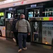 乌鲁木齐早高峰的BRT8号线，这次“懂”你了