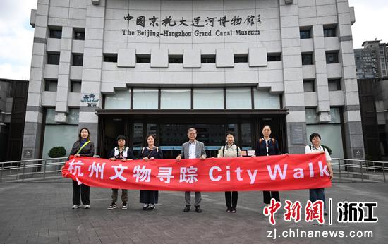 图为：活动参与者合影。王刚 摄