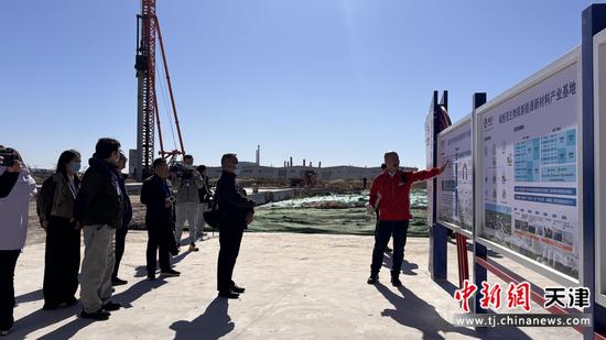 图为瑞恒茂新能源新材料产业基地媒体开放日活动现场。（主办方供图）