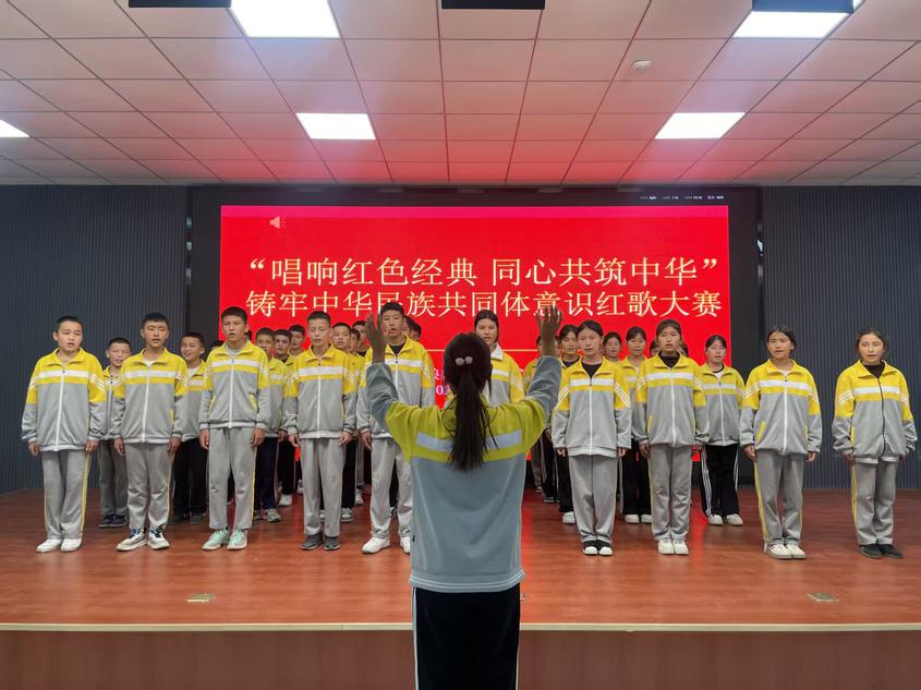 察布查尔县米粮泉乡中心校：为青少年上好“大思政课”
