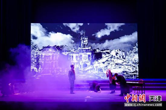 图为天津大学学生戏剧节话剧表演。（天津大学供图）