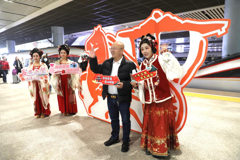 Two direct high-speed rail routes linking Hong Kong enters service