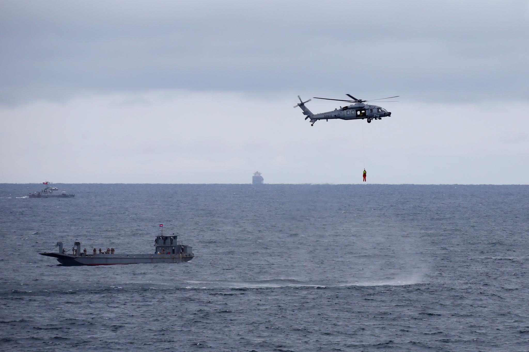 China, Cambodia conduct joint land-sea military exercise