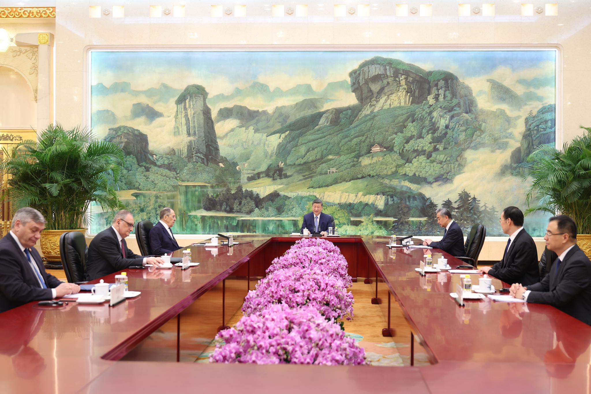 Xi meets Russian FM in Beijing