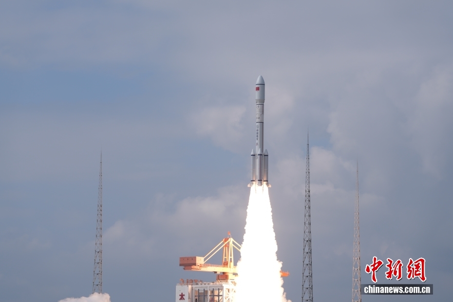 China launches communication technology experimental satellites