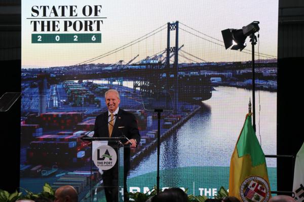 &nbsp;Port of Los Angeles Executive Director Gene Seroka delivers an annual address on Jan 22, outlining major infrastructure, sustainability and global partnership initiatives, including deepening cooperation with China along the trans-Pacific supply chain. [RENA LI /CHINA DAILY]