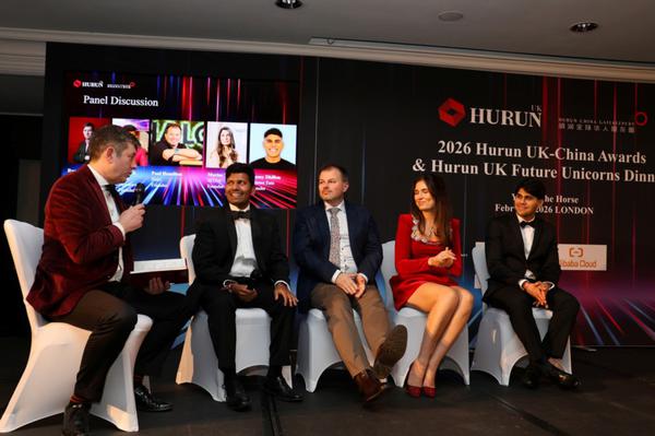&nbsp;Hurun founder Rupert Hoogewerf (left) hosts a panel on startups in the UK, with panelists Amar Shah (second from left), co-founder of Wayve, which has just raised money on a US$9bn valuation, also co-founder of CHARM Therapeutics, and now founder of Dhyan Ventures; along with Paul Hamilton (center), founder of Halo Service Solutions, a Customer Relationship Management, or CRM, unicorn, and Marine Tanguy (second from right), founder of MTArt and Simmy Dhillon (right), founder of Simmer Eats. [Photo provided to chinadaily.com.cn]