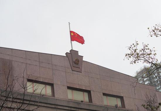 Chinese national flags flown at half-mast to mourn death of Comrade Jiang Zemin