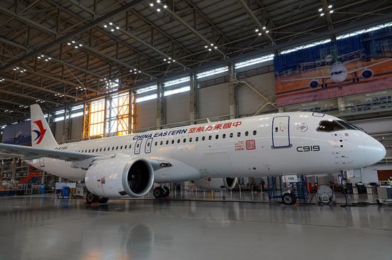 China's self-developed C919 large passenger aircraft delivered
