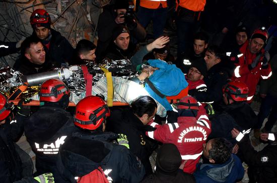 Mother and daughter rescued from debris after 92 hours in Türkiye