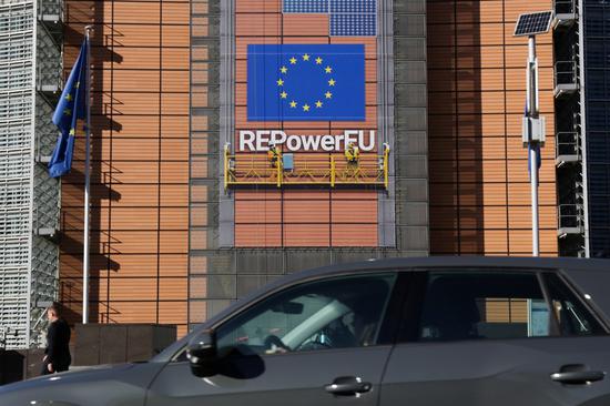 EU to ban new gas, diesel cars by 2035 despite divisions