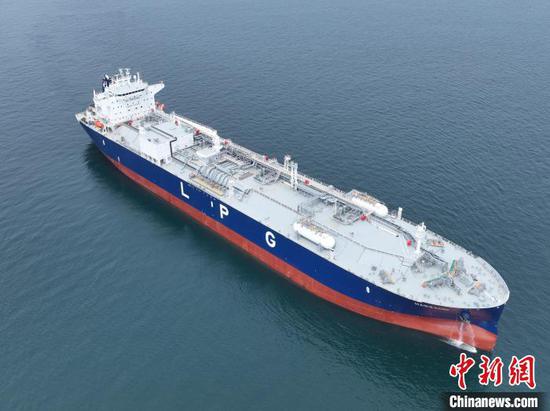 World's first ultra-large liquefied gas ship to be delivered   