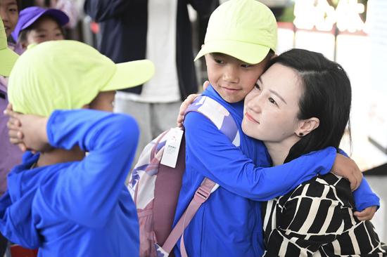Tibetan kids return home after unforgettable visit to Beijing