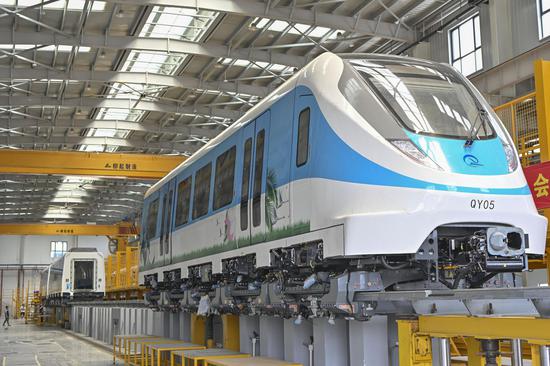 Track-laying completed for Guangdong's first medium-low speed maglev line