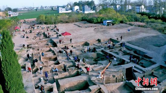 China's earliest urban drainage system in Henan uncovered