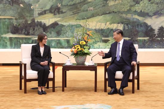 Chinese president meets Red Cross president
