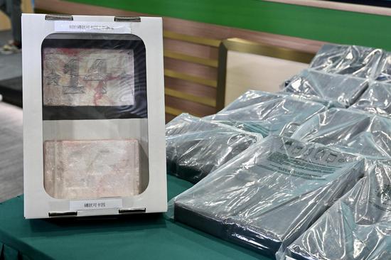 Hong Kong customs seizes 230 kilograms of suspected cocaine