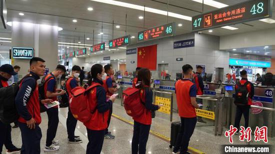 1,200 personnel head to Hangzhou Asian Games via Shanghai airport
