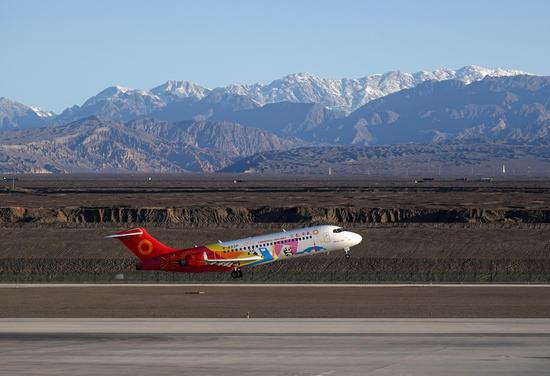China's home-developed ARJ 21 aircraft carries out flights in Xinjiang