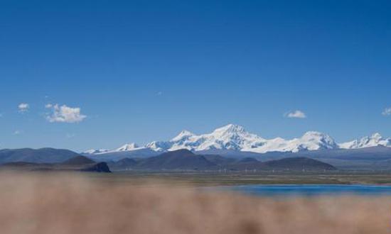 Two dead, one seriously injured, two missing following Mt. Shishapangma avalanche in SW China's Tibet