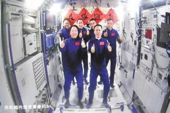 Astronauts hand over space station to new crew