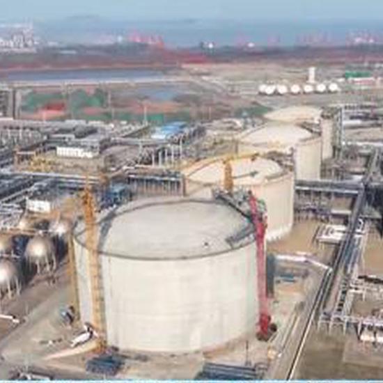 China's largest LNG storage tank put into use