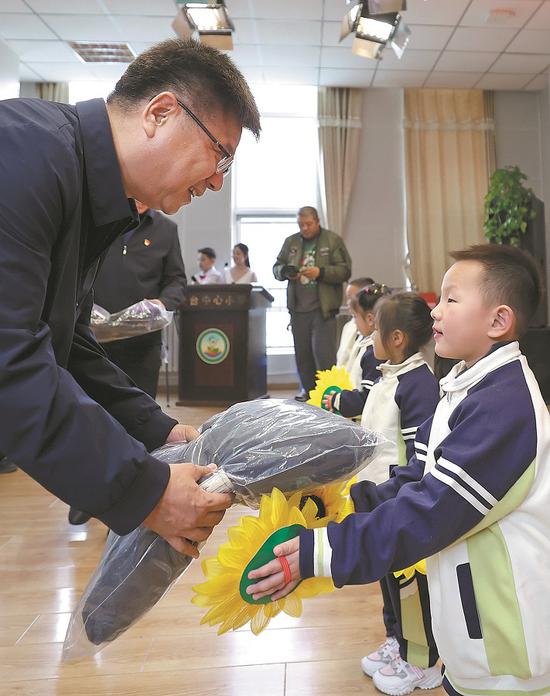 655ea731a3109068cb006618