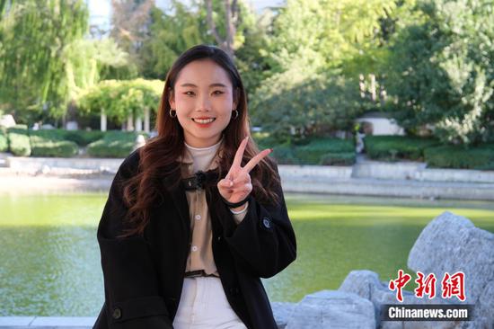 Joyce Ling Chieng Ying at Beijing Jiaotong University.（Photo provided to China News Network）