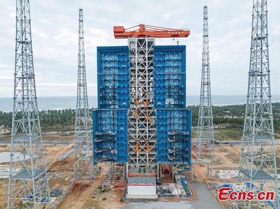 The main structure of China's first commercial launch pad at Hainan International Commercial Space Launch Center is completed in Wenchang, Hainan Province, Dec. 29, 2023. (UAV photo: China News Service/Luo Yunfei)