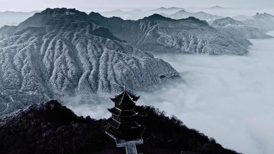 Picturesque winter scenery of Longtou Mountain in Shaanxi