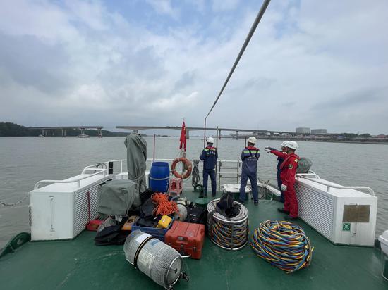 Rescue work underway after ship-bridge accident in Guangzhou