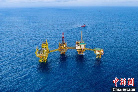 China completes first deep-sea gas field cluster in S China Sea