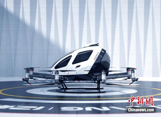 Photo shows the world's first, China-made passenger-carrying unmanned aerial vehicle, EH216-S. (Photo provided to China News Service)