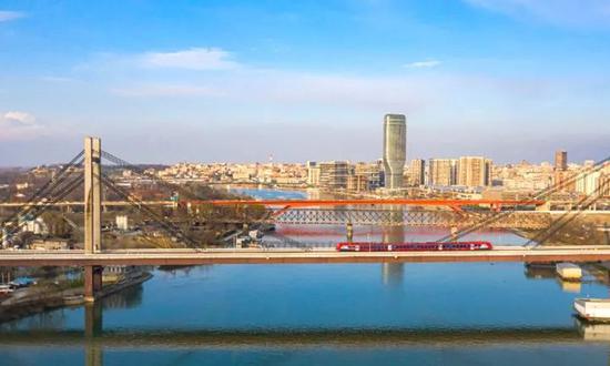 Chinese-built Belgrade-Novi Sad railway carries 6.83 million passengers in two years