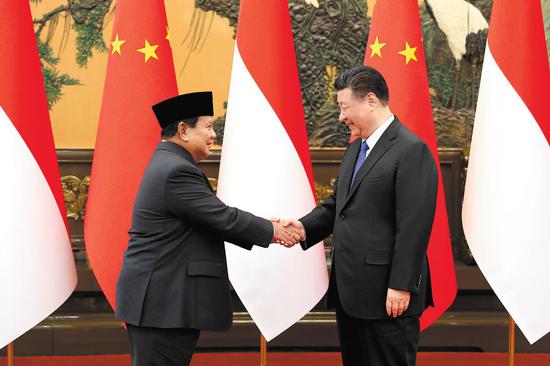 President Xi Jinping meets on Monday with Indonesia's President-elect Prabowo Subianto in Beijing. (Photo by Wang Zhuangfei / China Daily)