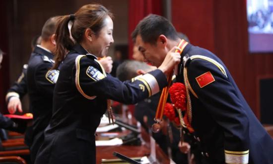 China awards 1,422 immigration administration police officers for guarding border security