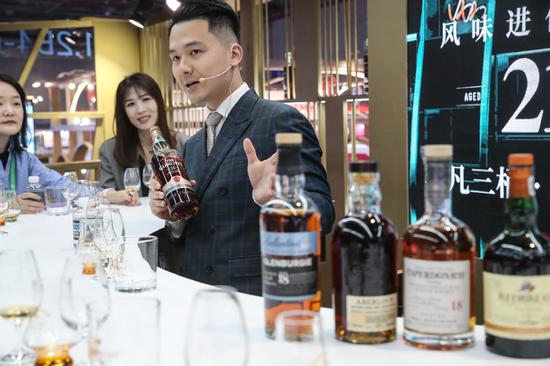 Pernod Ricard products on display during an expo in Shanghai. (ZHANG HENGWEI/CHINA NEWS SERVICE)