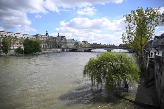 Water quality of Seine River draws concern before Paris Olympics