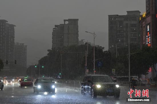 Tornado kills five people, injures 33 in Guangzhou